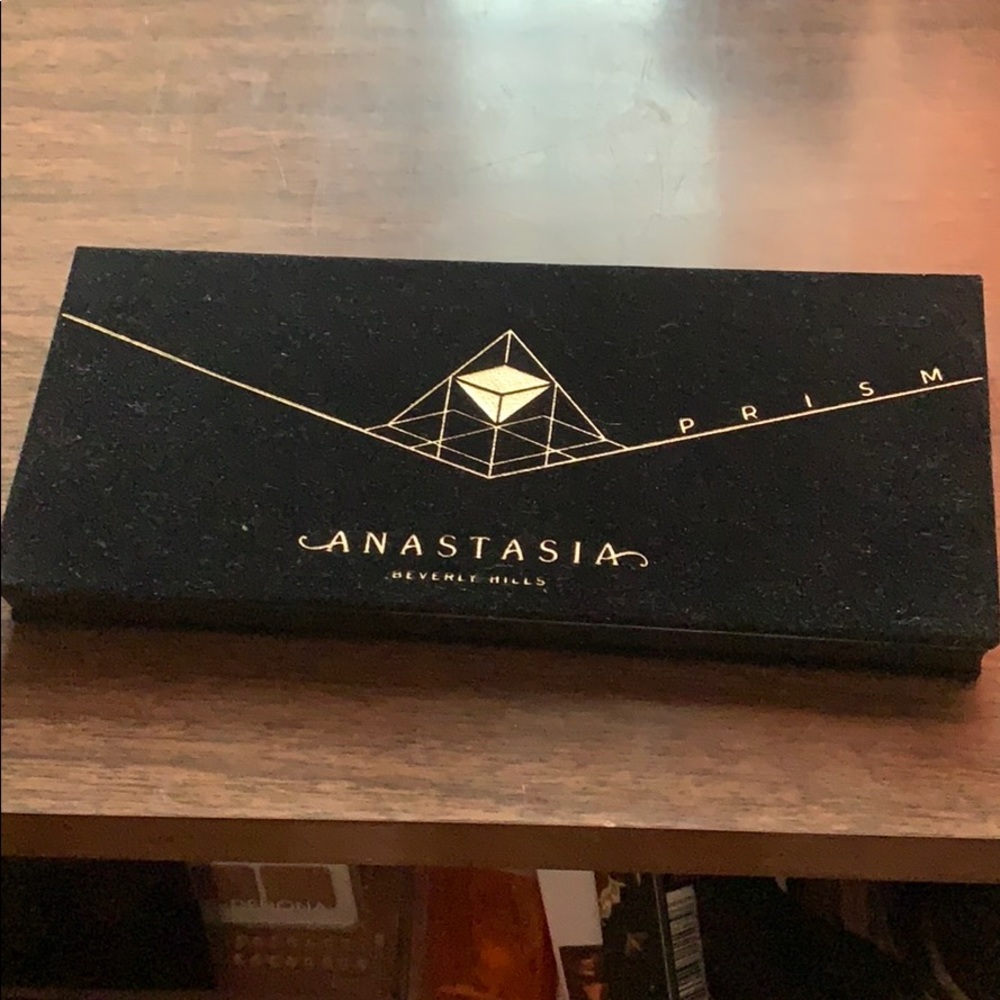 Anastasia Beverly Hills Prism Palette